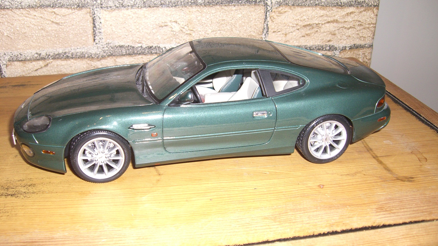 Aston Martin DB7