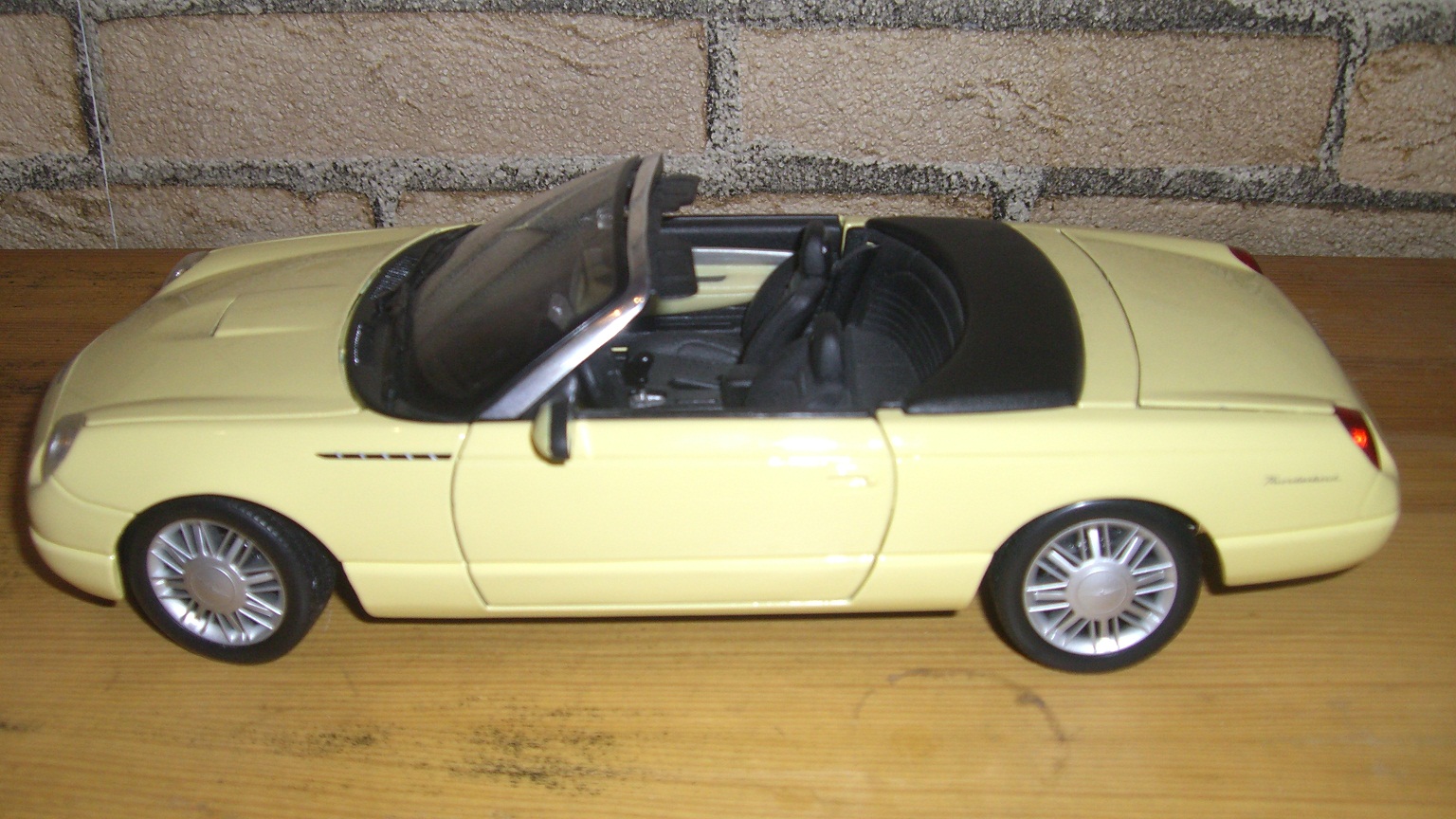 Ford Thunderbird-2